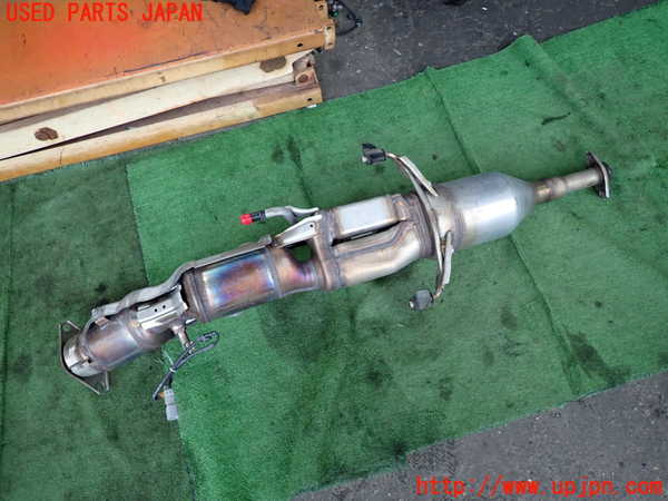 2UPJ-33392661]レクサス・CT200h(ZWA10)触媒1 中古_m0005.jpg
