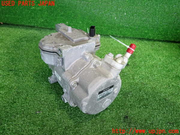 2UPJ-33396025]レクサス・CT200h(ZWA10)エアコンコンプレッサー 中古_m0002.jpg