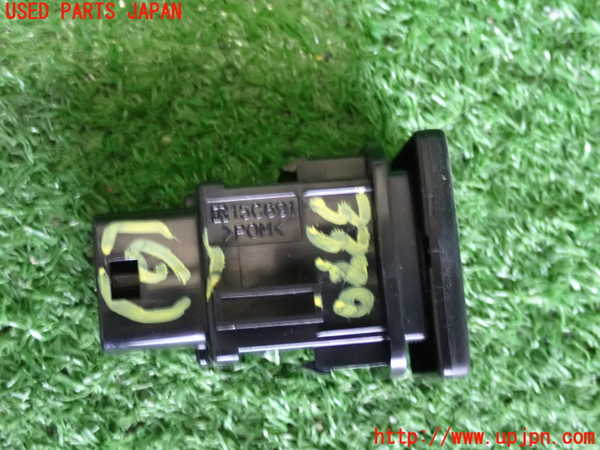 2UPJ-33396311]レクサス・CT200h(ZWA10)スイッチ6 (車両接近音OFF) 中古_m0002.jpg