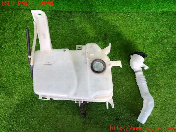 2UPJ-33396791]レクサス・CT200h(ZWA10)ウォッシャータンク1 中古_m0002.jpg