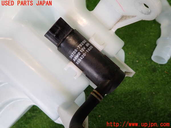 2UPJ-33396791]レクサス・CT200h(ZWA10)ウォッシャータンク1 中古_m0004.jpg