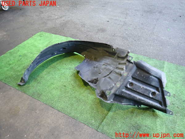 2UPJ-33401090]レヴォーグ(VM4)右前フェンダーライナー 中古_m0001.jpg