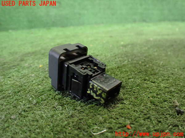 2UPJ-33406307]レヴォーグ(VM4)スイッチ2 (VDC OFF) 中古_m0002.jpg