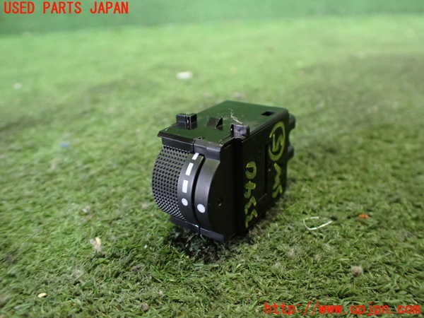 2UPJ-33406310]レヴォーグ(VM4)スイッチ5 (照度調整) 中古_m0001.jpg