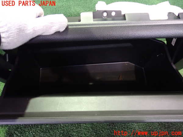 2UPJ-33407516]レヴォーグ(VM4)グローブボックス1 中古_m0002.jpg