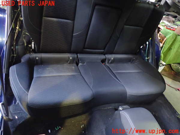 2UPJ-33407385]レヴォーグ(VM4)リアシート 中古_m0002.jpg