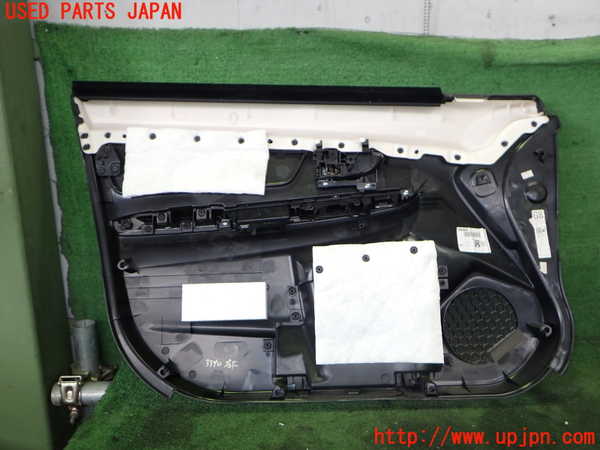 2UPJ-33401234]レヴォーグ(VM4)右前ドア内張り 中古_m0003.jpg