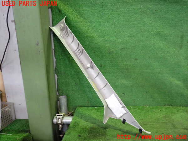 2UPJ-33407655]レヴォーグ(VM4)右フロントピラートリム 中古_m0002.jpg