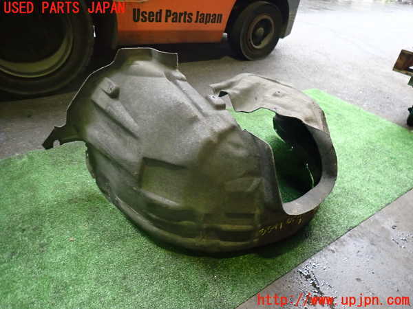 2UPJ-33411090]ボルボ・V60(FB4164T)右前フェンダーライナー 中古_m0002.jpg