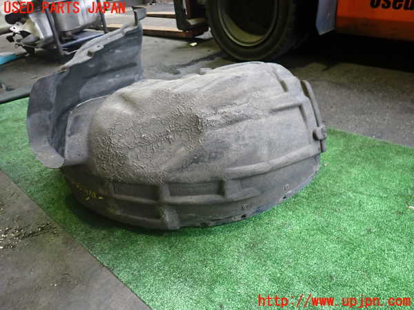 2UPJ-33411090]ボルボ・V60(FB4164T)右前フェンダーライナー 中古_m0003.jpg