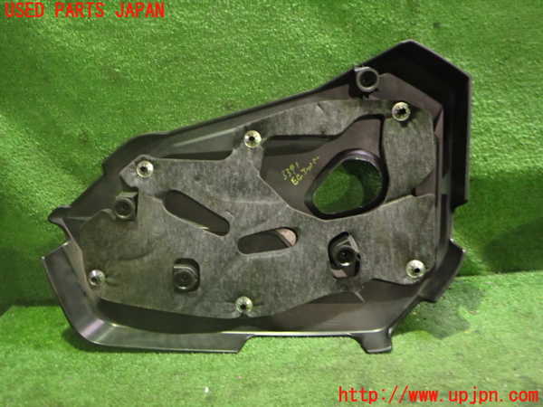 2UPJ-33412160]ボルボ・V60(FB4164T)エンジンアッパーカバー 中古_m0002.jpg