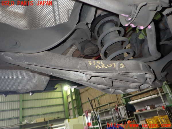 2UPJ-33415226]ボルボ・V60(FB4164T)左リアロアアーム1 中古_m0001.jpg