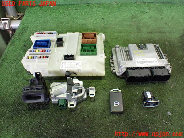 2UPJ-33416110]ボルボ・V60(FB4164T)エンジンコンピューター 中古_m0001.jpg