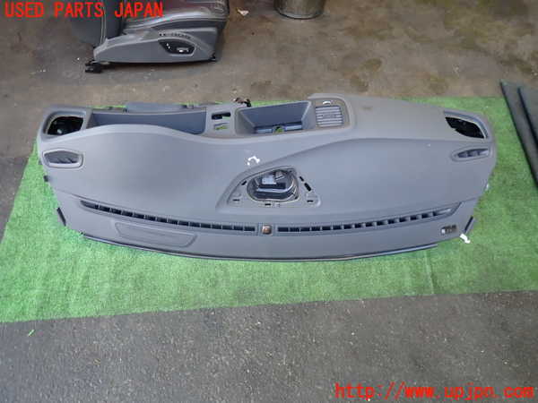 2UPJ-33417505]ボルボ・V60(FB4164T)ダッシュボード 中古_m0002.jpg