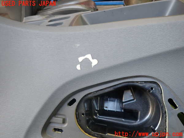 2UPJ-33417505]ボルボ・V60(FB4164T)ダッシュボード 中古_m0003.jpg