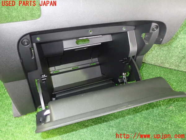 2UPJ-33427516]ノート オーラ(AURA)(FE13)グローブボックス1 (ジャンク品) 中古_m0002.jpg