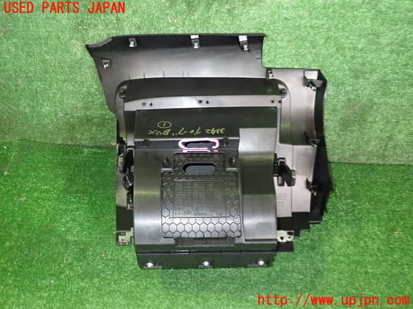 2UPJ-33427516]ノート オーラ(AURA)(FE13)グローブボックス1 (ジャンク品) 中古_m0004.jpg