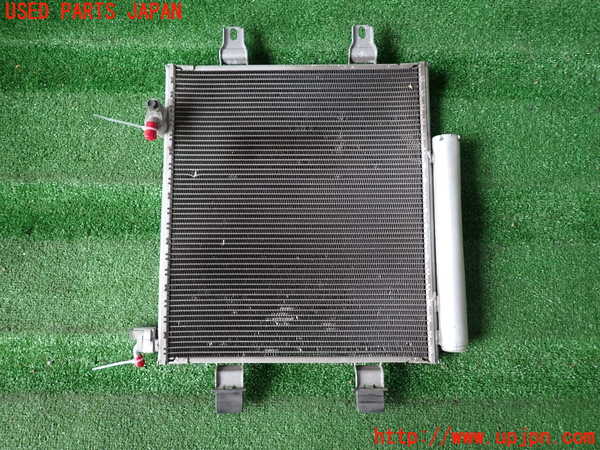 2UPJ-33436031]キャスト アクティバ(LA250S)エアコンコンデンサー1 中古_m0003.jpg