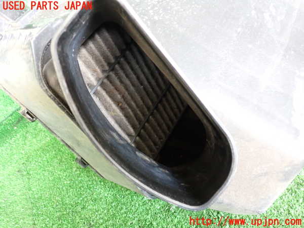 2UPJ-33442560]クラウン マジェスタ(JZS177)エアクリーナーボックス 中古_m0003.jpg