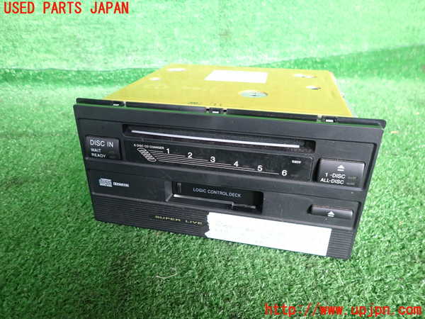2UPJ-33446495]クラウン マジェスタ(JZS177)CD&カセットプレイヤー 中古_m0001.jpg