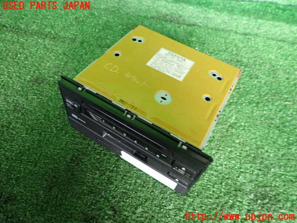 2UPJ-33446495]クラウン マジェスタ(JZS177)CD&カセットプレイヤー 中古_m0002.jpg