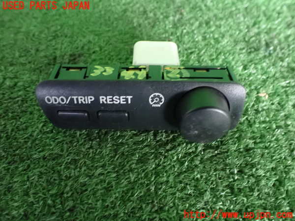 2UPJ-33446307]クラウン マジェスタ(JZS177)スイッチ2 (ODO TRIP RESET) 中古_m0001.jpg
