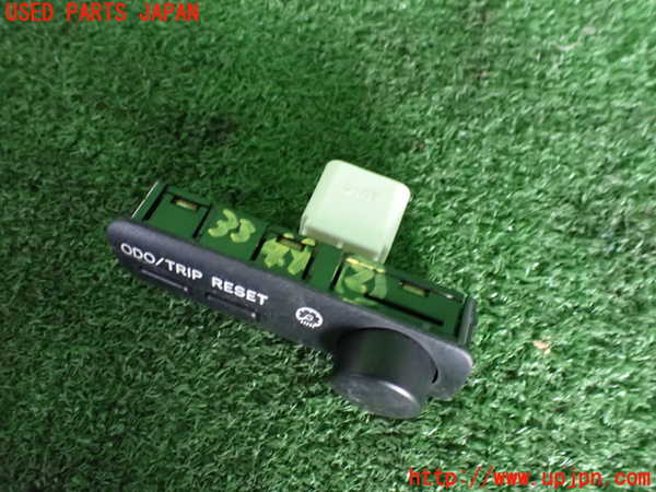 2UPJ-33446307]クラウン マジェスタ(JZS177)スイッチ2 (ODO TRIP RESET) 中古_m0002.jpg