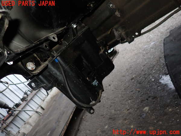 2UPJ-33446791]クラウン マジェスタ(JZS177)ウォッシャータンク1 中古_m0003.jpg