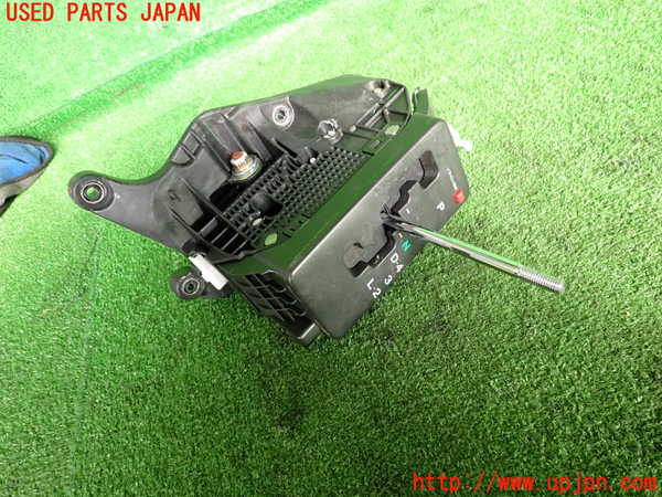 2UPJ-33447555]クラウン マジェスタ(JZS177)ATシフトレバー 中古_m0001.jpg