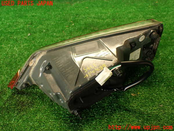 2UPJ-33451550]レクサス・IS300h(AVE30)右リアフィニッシャー 中古_m0004.jpg