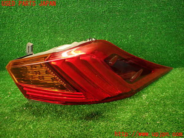 2UPJ-33451530]レクサス・IS300h(AVE30)右テールランプ 中古_m0001.jpg