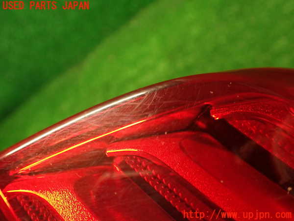 2UPJ-33451530]レクサス・IS300h(AVE30)右テールランプ 中古_m0002.jpg