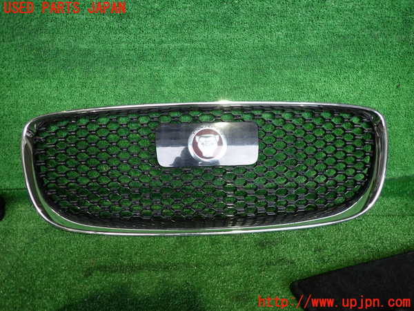 2UPJ-33461050]ジャガー・XF(JB2GA)ラジエターグリル 中古_m0001.jpg