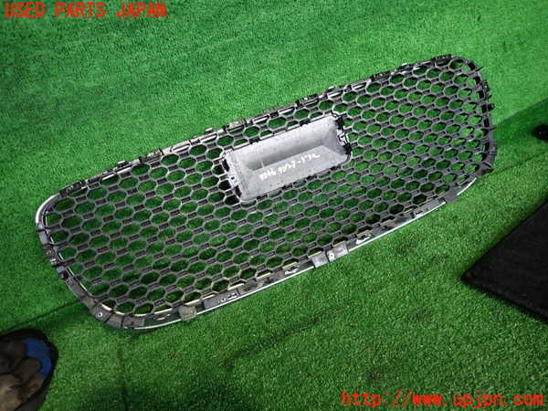 2UPJ-33461050]ジャガー・XF(JB2GA)ラジエターグリル 中古_m0004.jpg