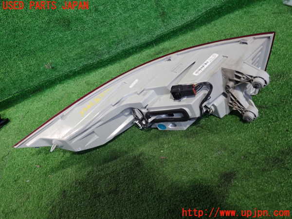2UPJ-33461536]ジャガー・XF(JB2GA)左テールランプ 中古_m0002.jpg