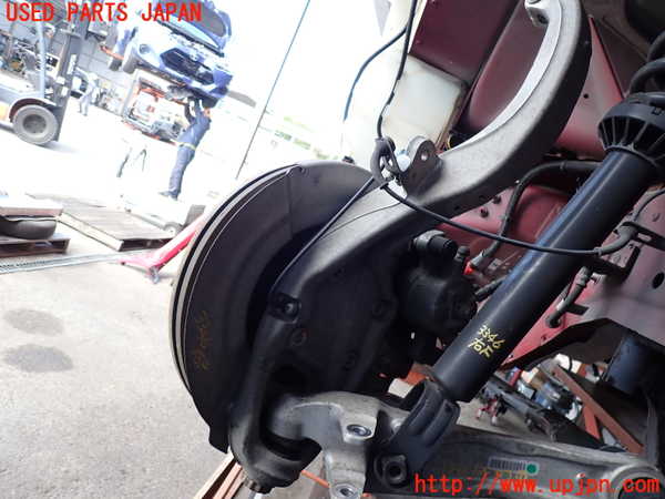 2UPJ-33464290]ジャガー・XF(JB2GA)右フロントナックルハブ 中古_m0001.jpg
