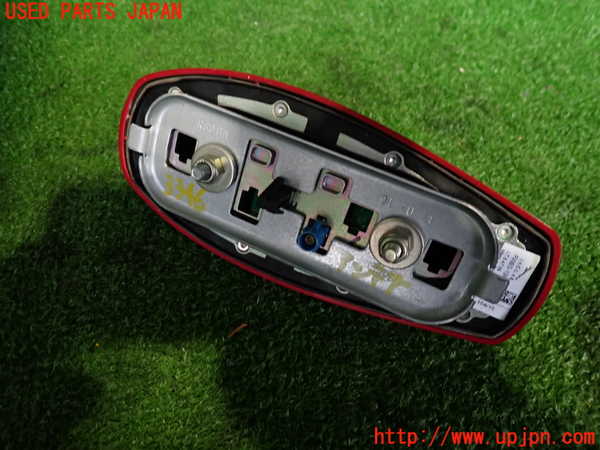 2UPJ-33466550]ジャガー・XF(JB2GA)アンテナ 中古_m0003.jpg