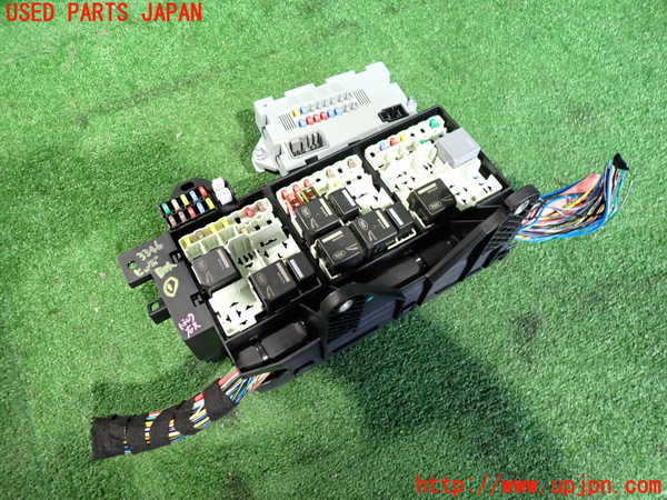 2UPJ-33466741]ジャガー・XF(JB2GA)ヒューズボックス1 中古_m0001.jpg