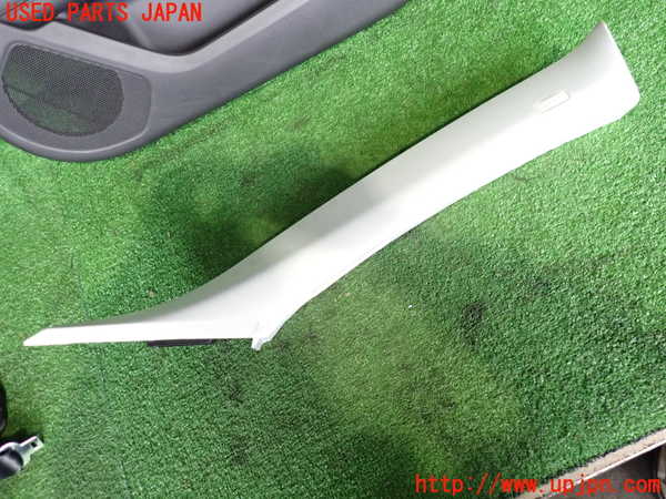 2UPJ-33467660]ジャガー・XF(JB2GA)左フロントピラートリム 中古_m0001.jpg