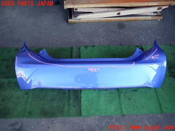 2UPJ-33471610]アクア(AQUA)(NHP10)リアバンパー 中古_m0001.jpg