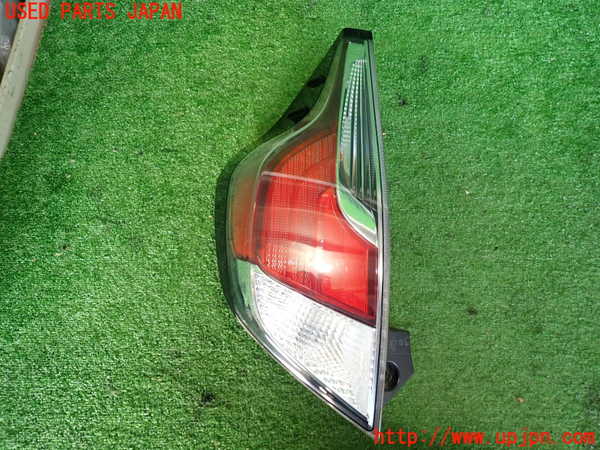 2UPJ-33471536]アクア(AQUA)(NHP10)左テールランプ 中古_m0001.jpg