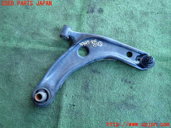 2UPJ-33475176]アクア(AQUA)(NHP10)右フロントロアアーム1 中古_m0001.jpg