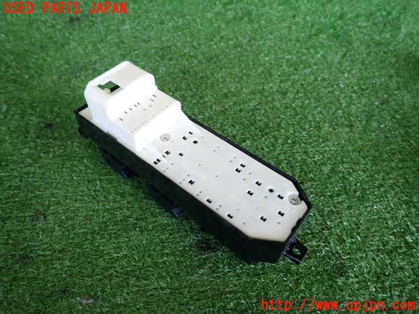 2UPJ-33476240]アクア(AQUA)(NHP10)右前パワーウィンドウスイッチ 中古_m0002.jpg
