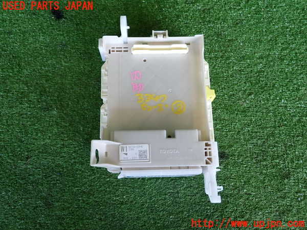 2UPJ-33476742]アクア(AQUA)(NHP10)ヒューズボックス2 中古_m0001.jpg