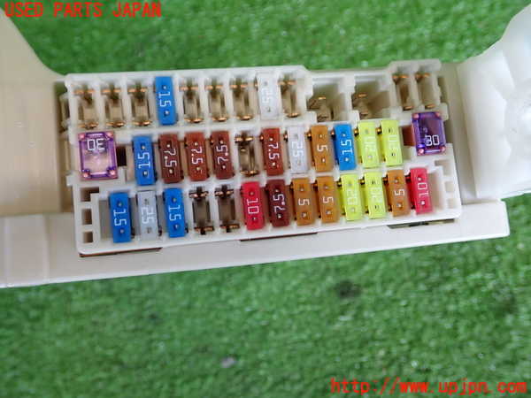 2UPJ-33476742]アクア(AQUA)(NHP10)ヒューズボックス2 中古_m0005.jpg