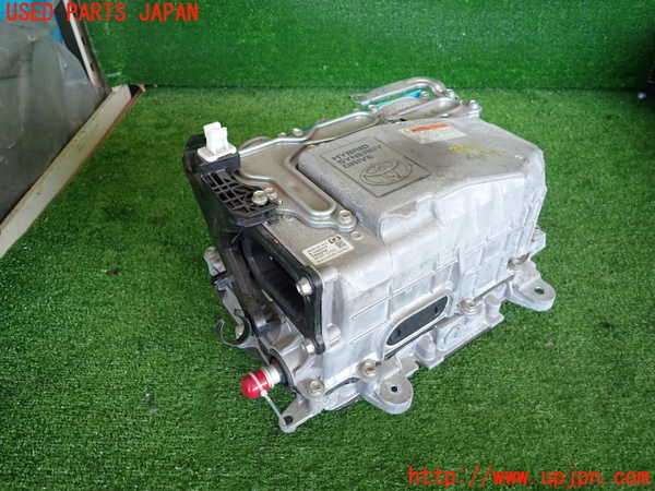 2UPJ-33476916]アクア(AQUA)(NHP10)インバーターコンバーター 中古_m0001.jpg