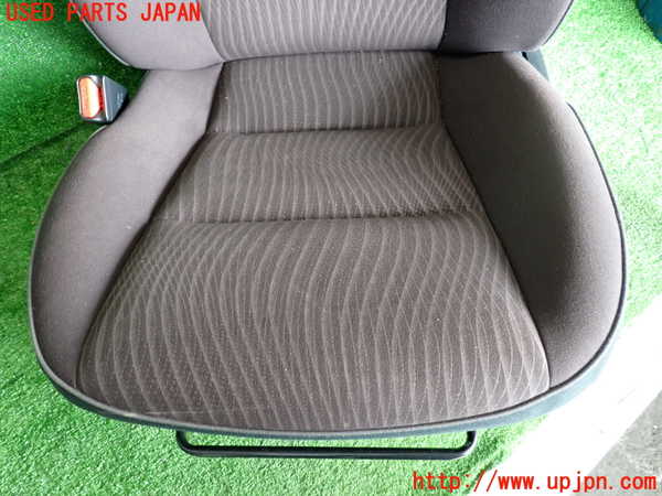 2UPJ-33477065]アクア(AQUA)(NHP10)助手席シート 中古_m0002.jpg