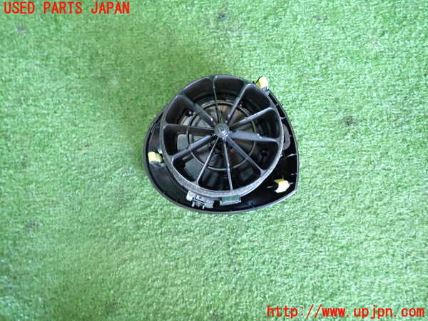 2UPJ-33477526]アクア(AQUA)(NHP10)エアコン吹き出し口1 中古_m0003.jpg
