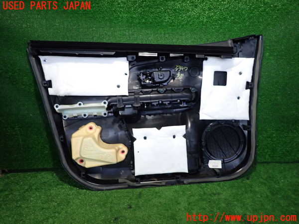2UPJ-33471234]アクア(AQUA)(NHP10)右前ドア内張り 中古_m0002.jpg