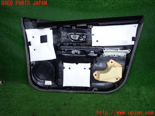 2UPJ-33471264]アクア(AQUA)(NHP10)左前ドア内張り 中古_m0002.jpg